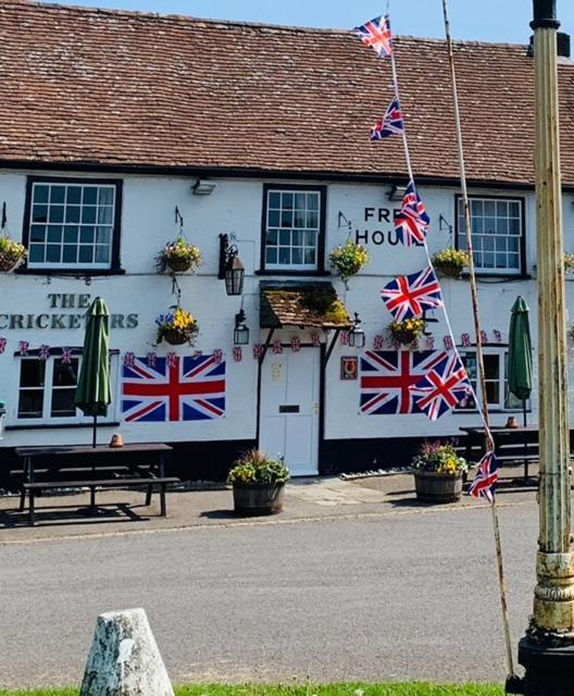 The Cricketers Arms Hotel เพทเวิร์ธ ภายนอก รูปภาพ